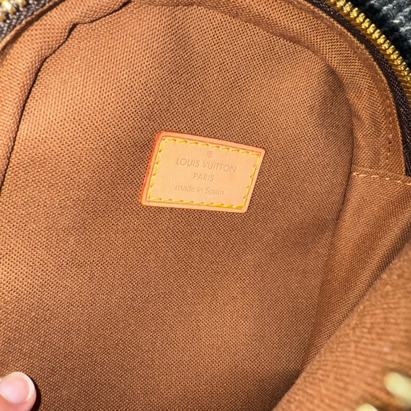 LOUIS VUITTON MONOGRAM POCHETTE GANGE BUM BAG CROSSBODY - Picture 4 of 16
